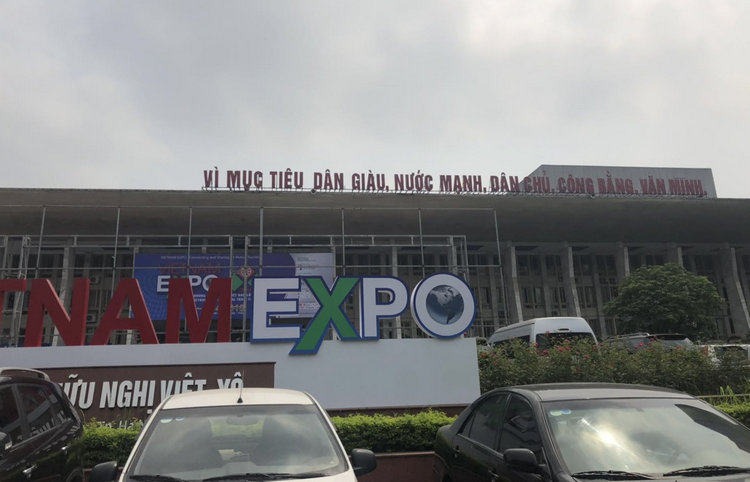 湖南永利集团旅行河内国际商业展  耐磨陶瓷产品拓展越南市场